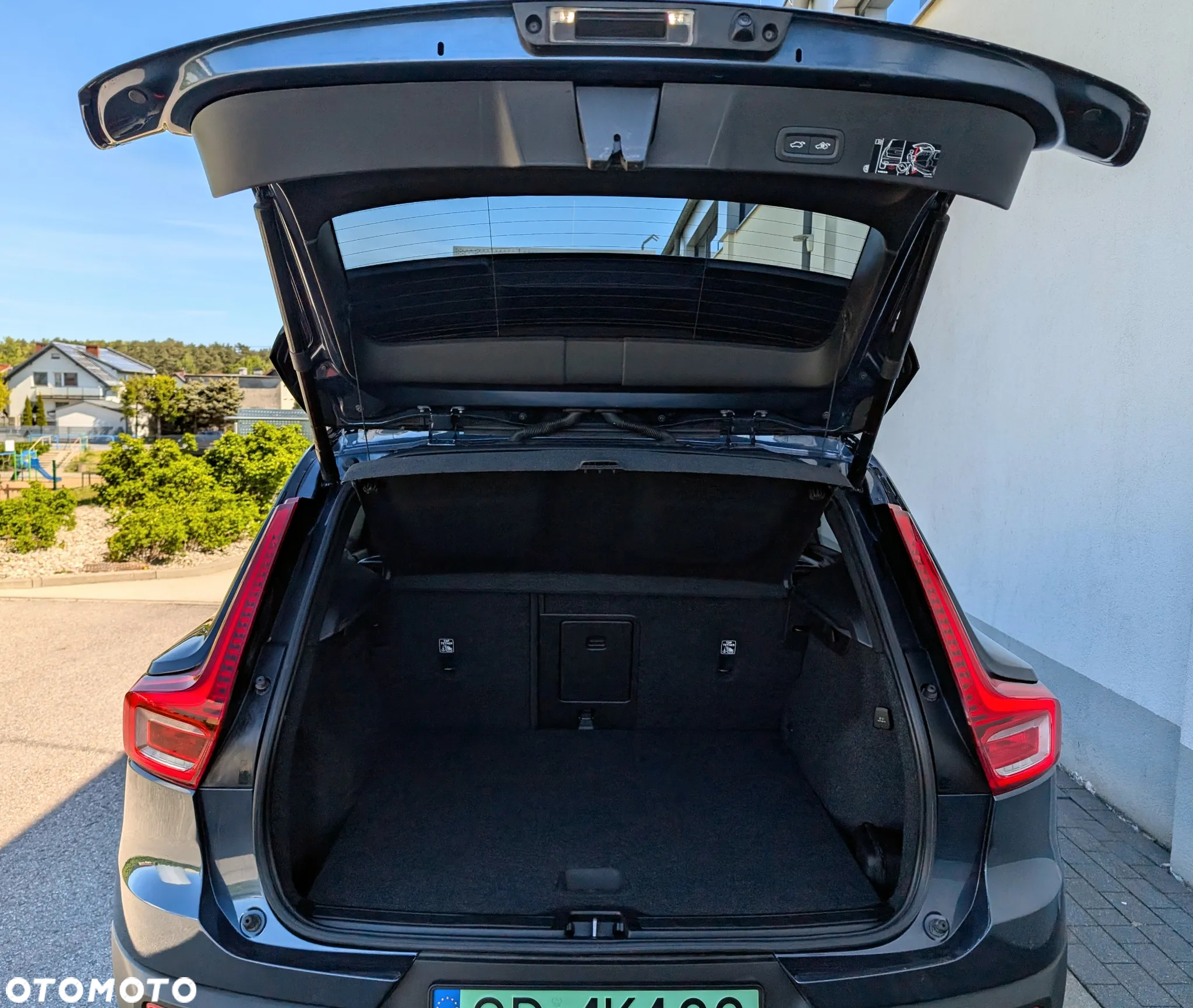 Volvo XC 40 82kWh P8 Recharge AWD Pro - 21