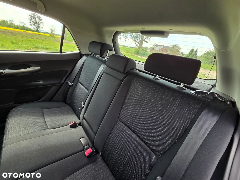 Toyota Auris 1.6 VVT-i Prestige - 8