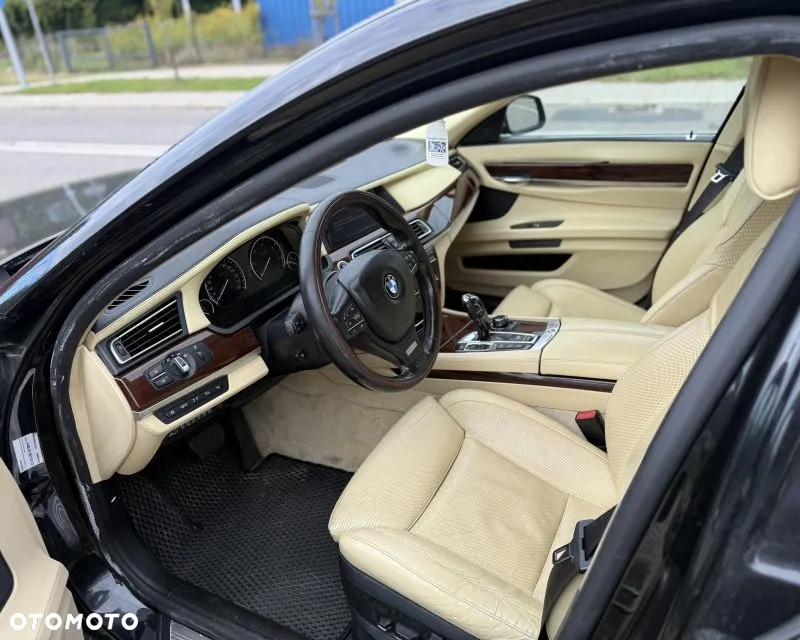 BMW Seria 7 740d xDrive - 2