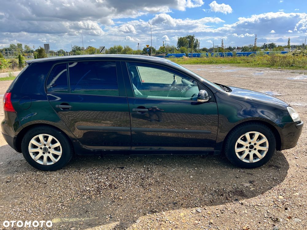Volkswagen Golf V 1.9 TDI Comfortline - 4