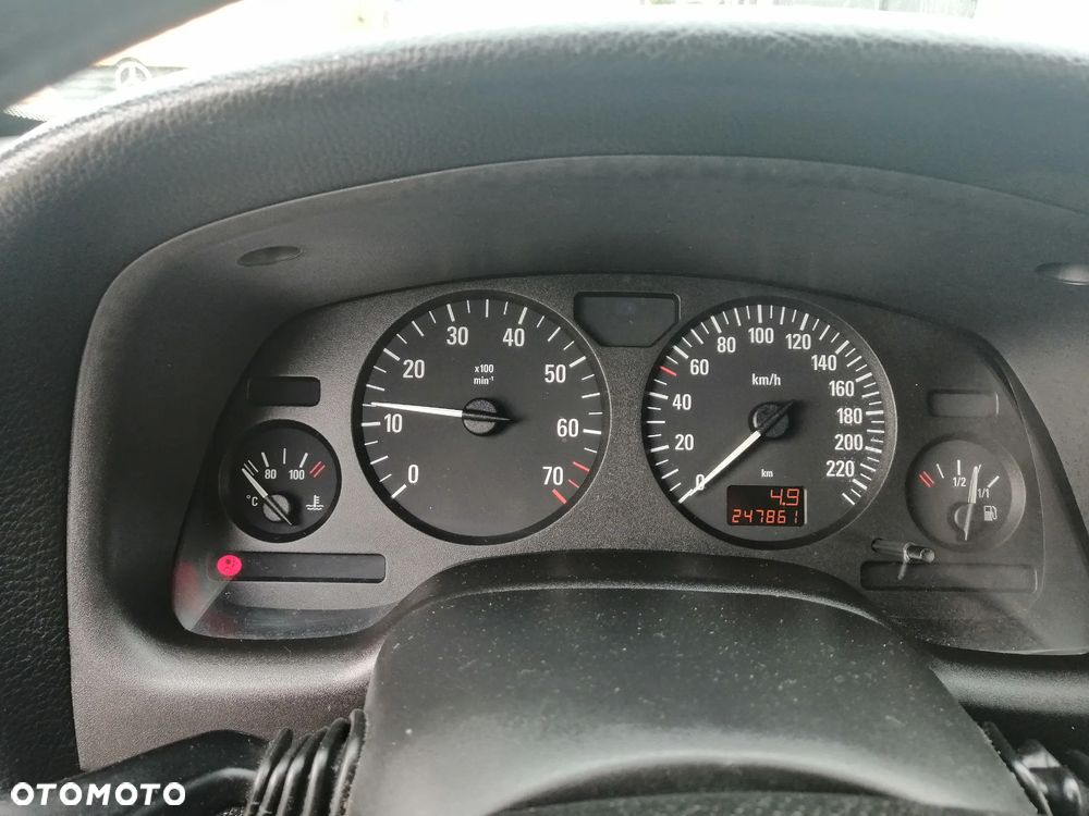 Opel Astra 1.2 Start - 10