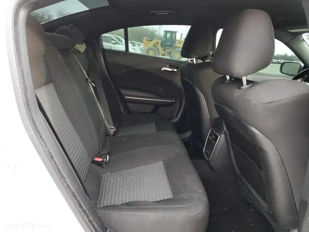 Dodge Charger 3.6 SXT AWD - 9