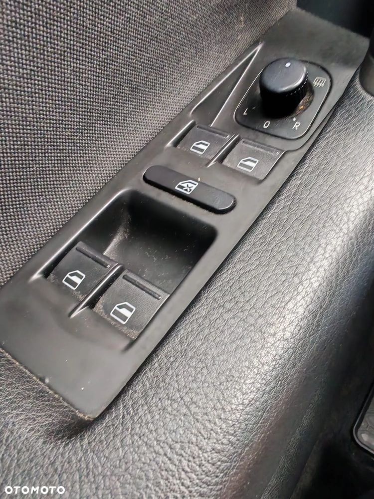 Volkswagen Passat 2.0 TDI Comfortline R-Style DSG - 10