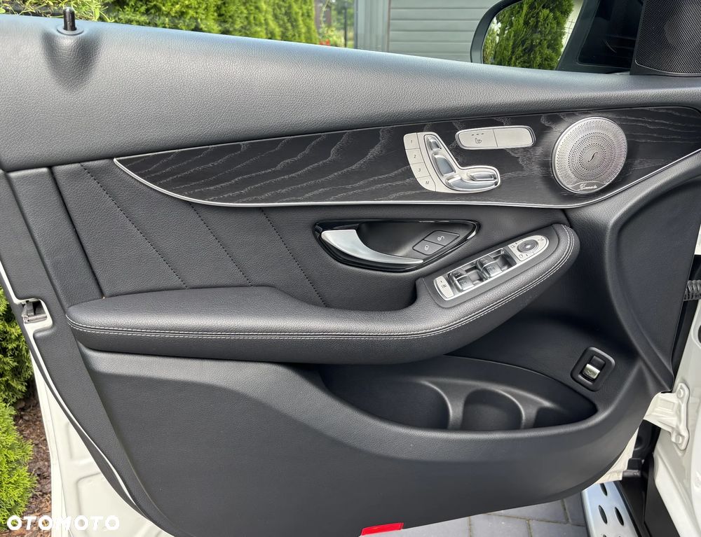 Mercedes-Benz GLC - 13