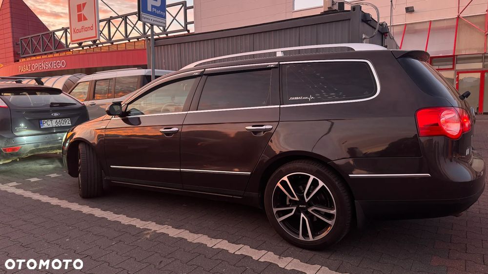 Volkswagen Passat 2.0 TDI Highline DSG - 27