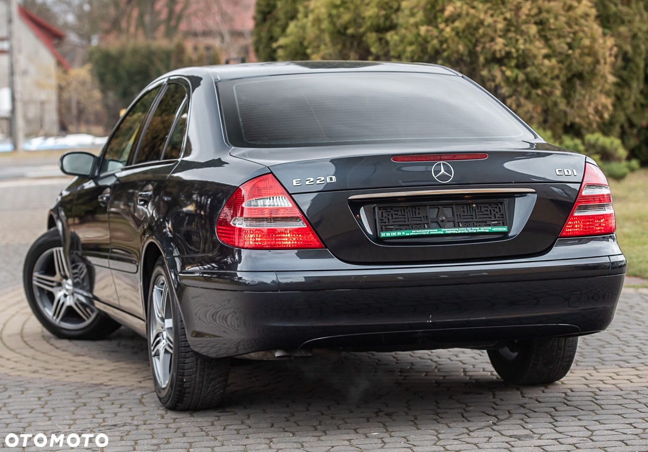 Mercedes-Benz Klasa E - 11