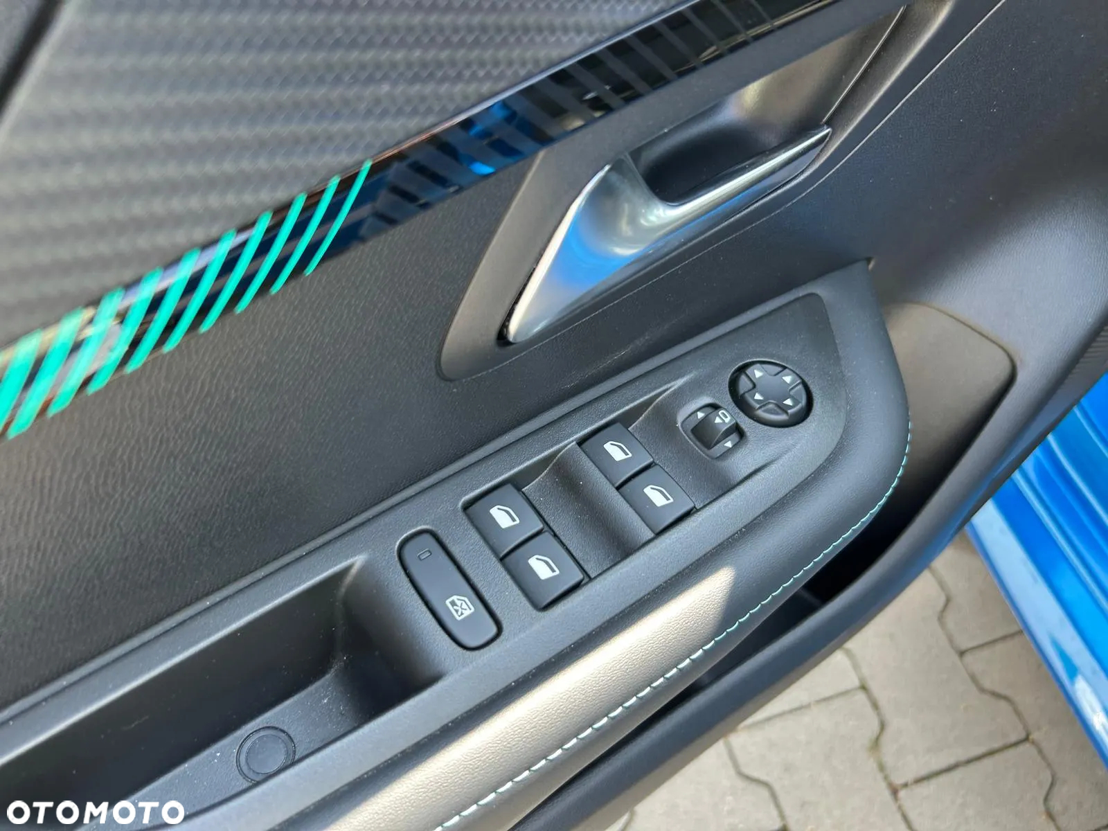 Peugeot 208 PureTech 100 Allure - 27