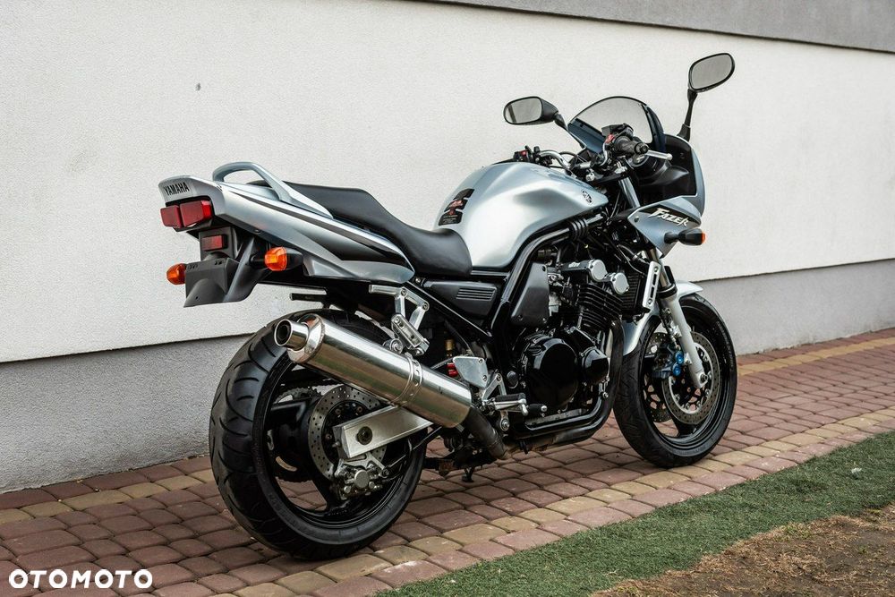 Yamaha FZS - 3
