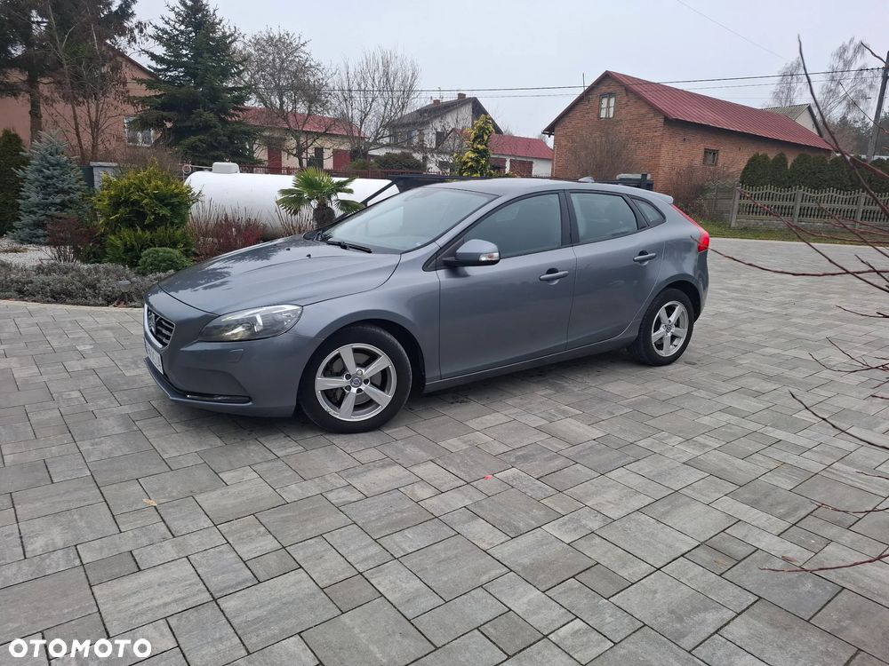 Volvo V40 T2 You - 4