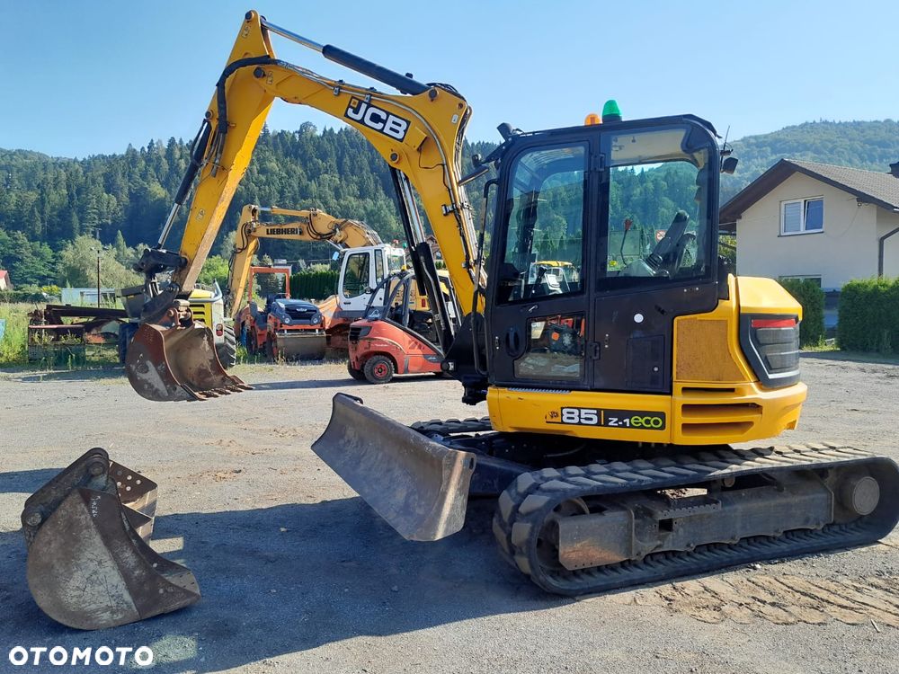 JCB 85Z-1, szybkozłacze i 3 łyżki - 2