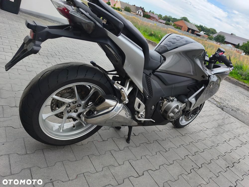 Honda VFR - 5