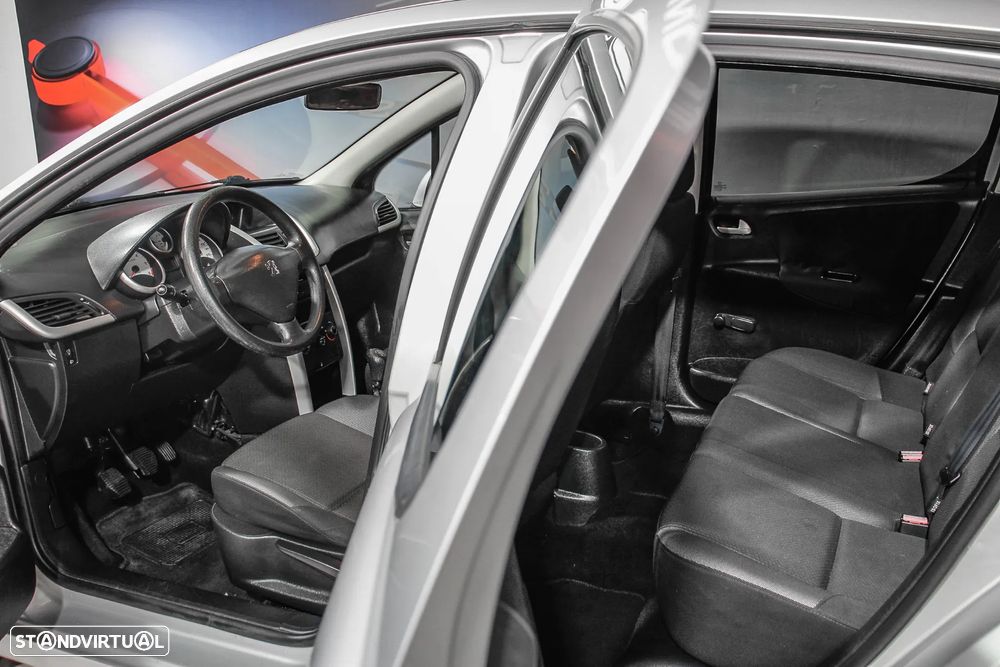 Peugeot 207 1.4 HDi Trendy - 10