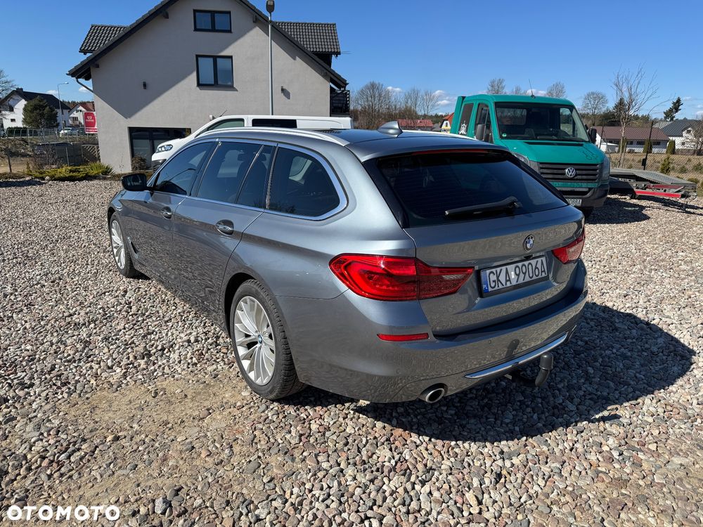 BMW Seria 5 520d Luxury Line sport - 13