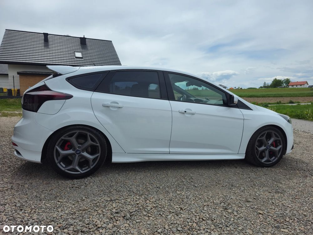 Ford Focus - 12