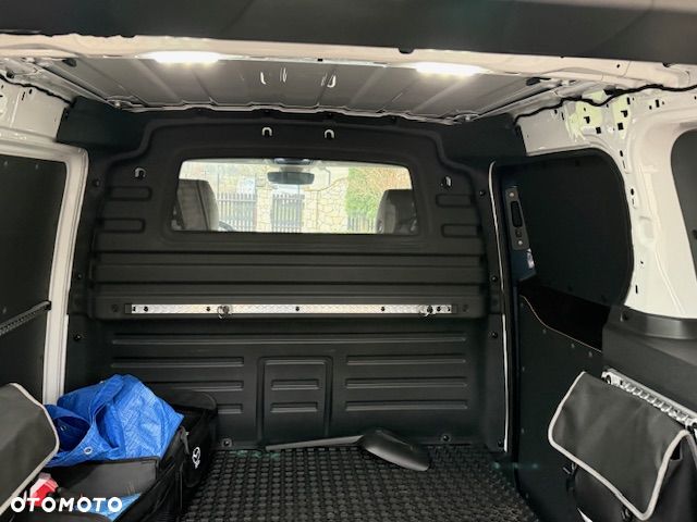 Volkswagen ID BUZZ - 8