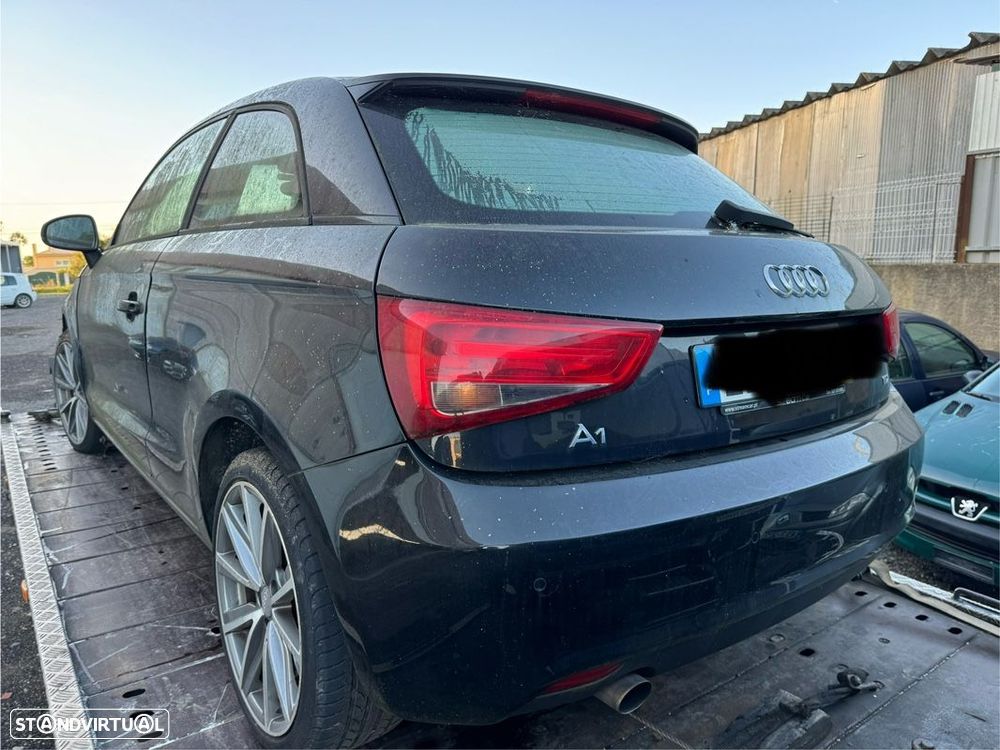 Audi A1 1.6Tdi para peças - 5