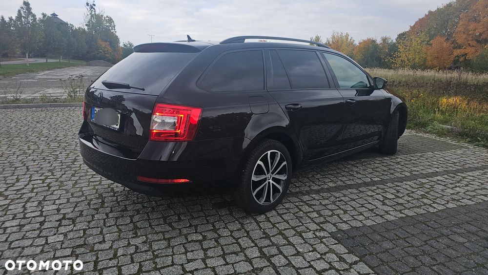 Skoda Octavia Combi 2.0 TDI DSG Edition - 6