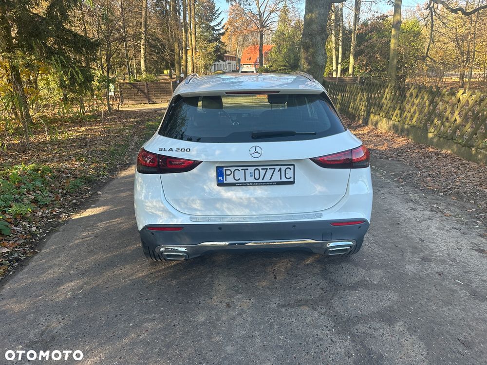 Mercedes-Benz GLA 200 Style - 4