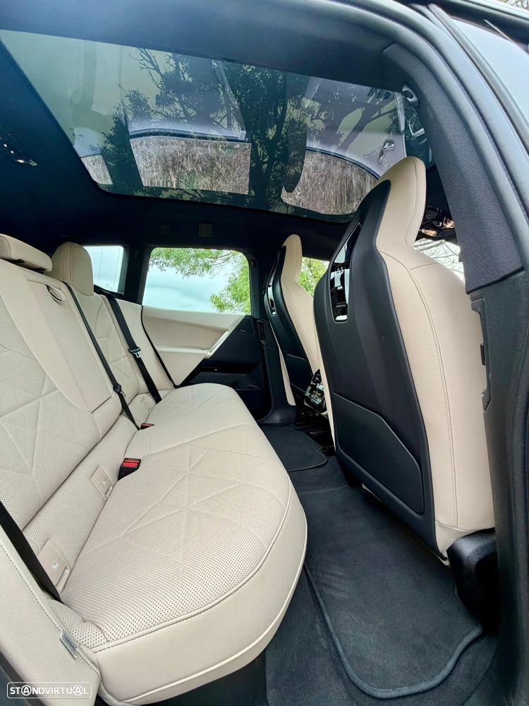 BMW iX xDrive50 - 10