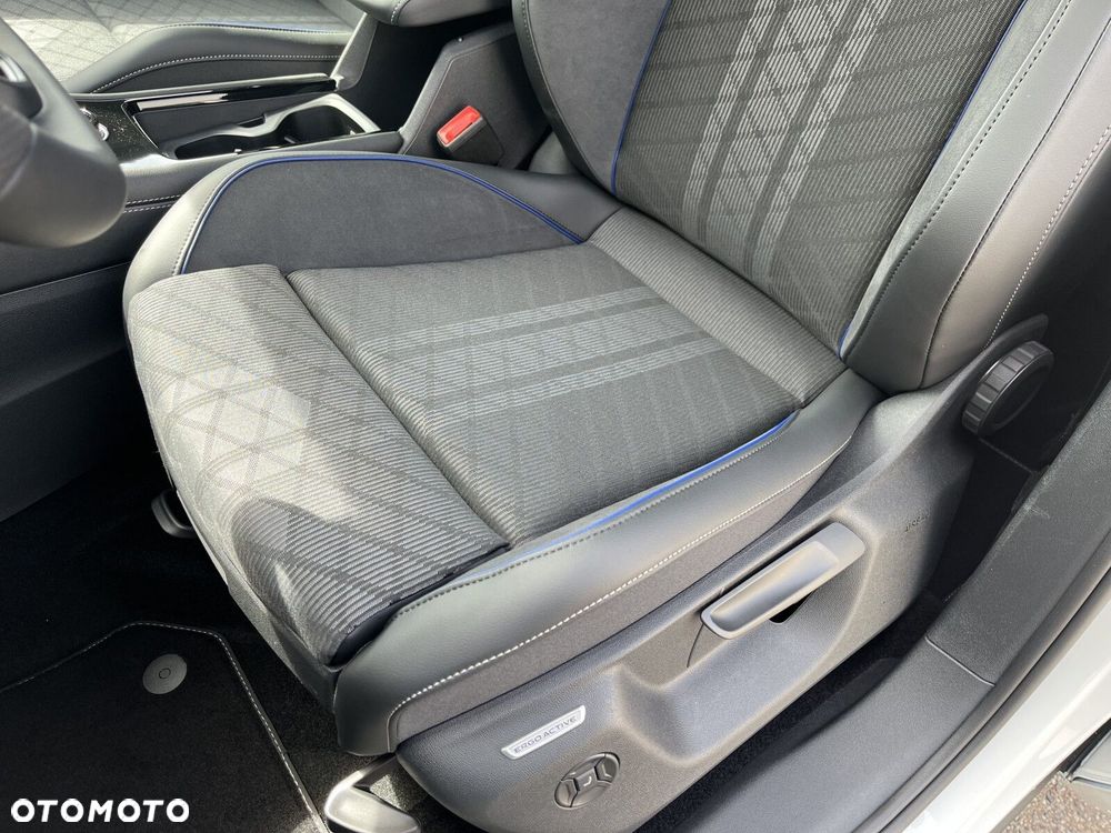Volkswagen Tiguan - 12