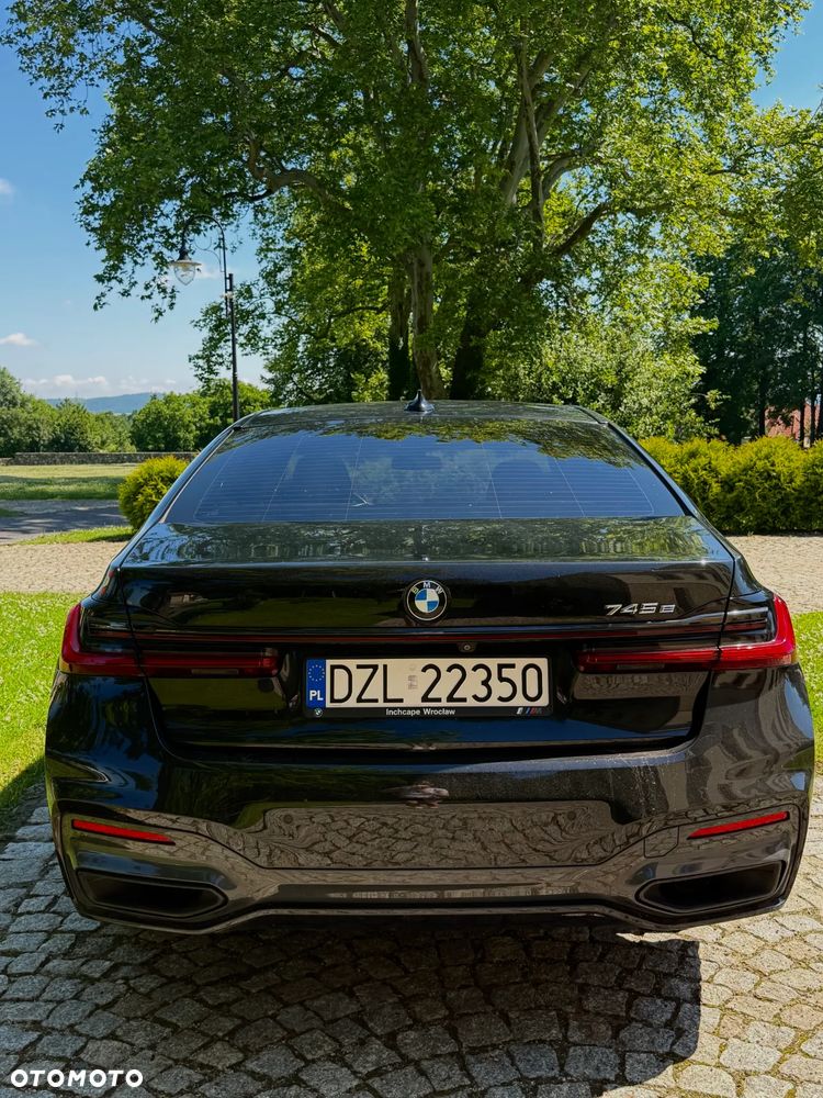 BMW Seria 7 745e - 5