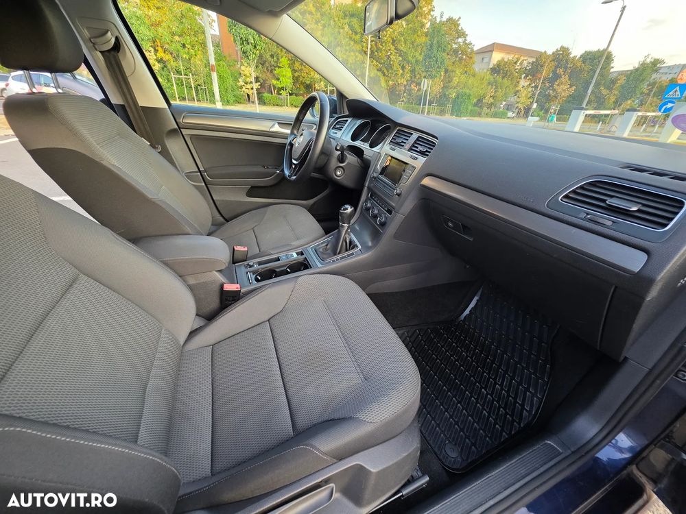 Volkswagen Golf 1.2 TSI BMT Comfortline - 8