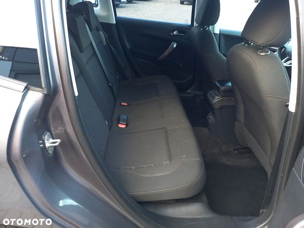 Peugeot 2008 e-HDi FAP 92 STOP & START Style - 19