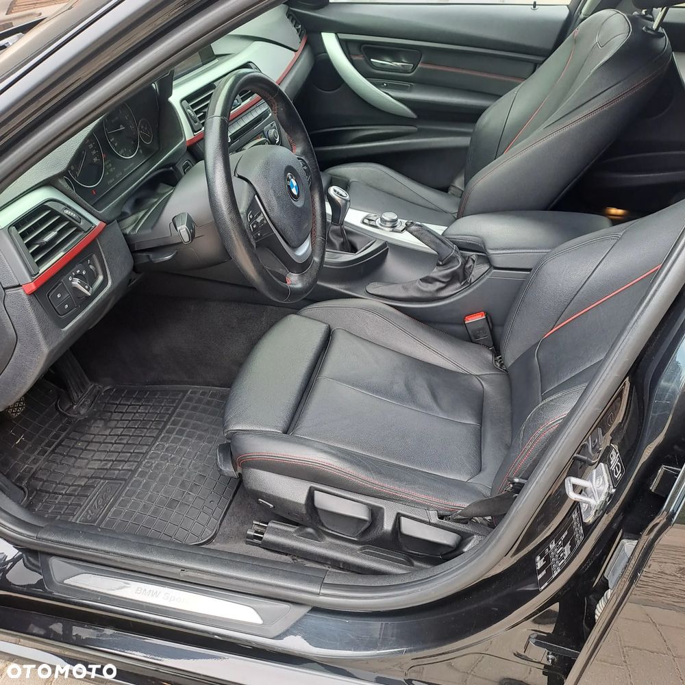 BMW Seria 3 320i Sport Line - 9