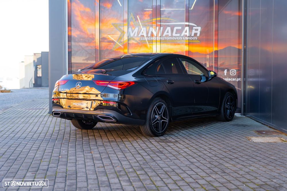 Mercedes-Benz CLA 250 e 8G-DCT AMG Line - 4