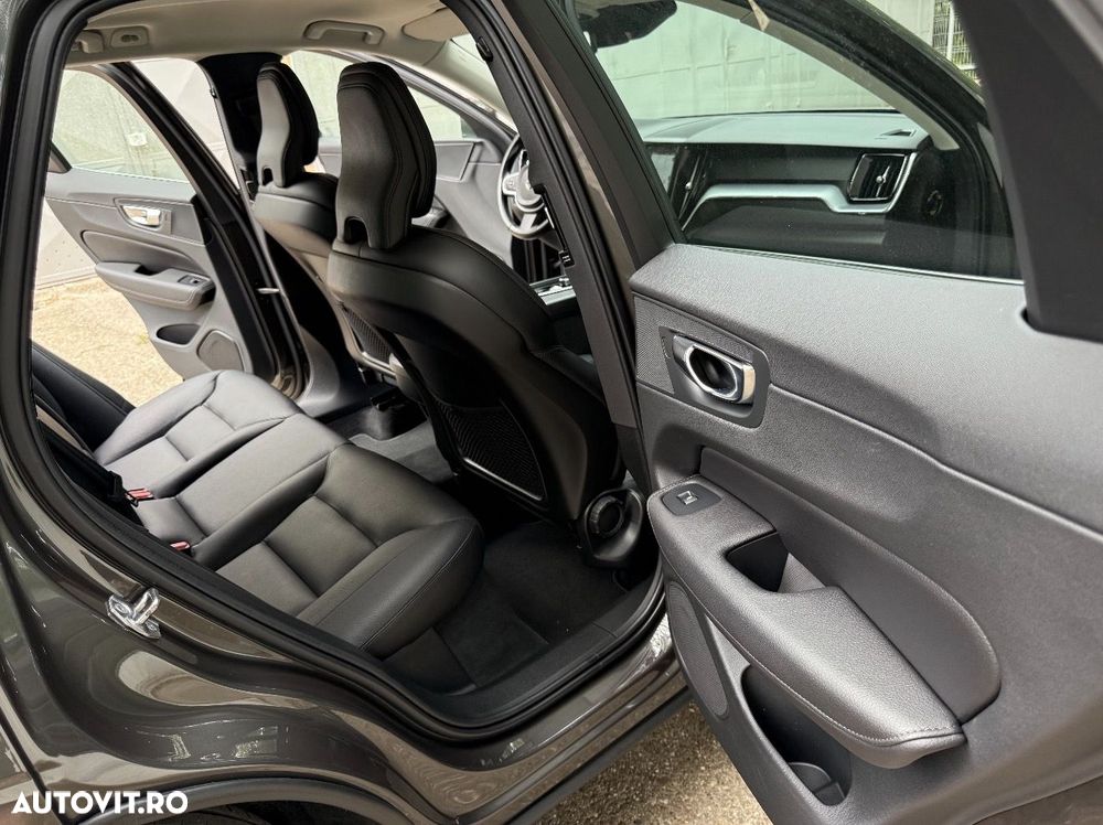 Volvo XC 60 D4 Geartronic Summum - 32