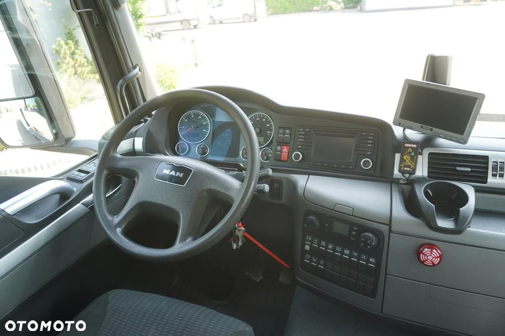 MAN TGS 26.360 burtowy / 3. oś skrętna i podnoszona / Dźwig Fassi F175 7.7 t - 23