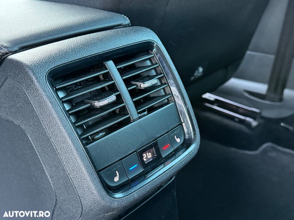 Skoda Octavia Combi 2.0 TDI DSG Exclusive Plus - 14