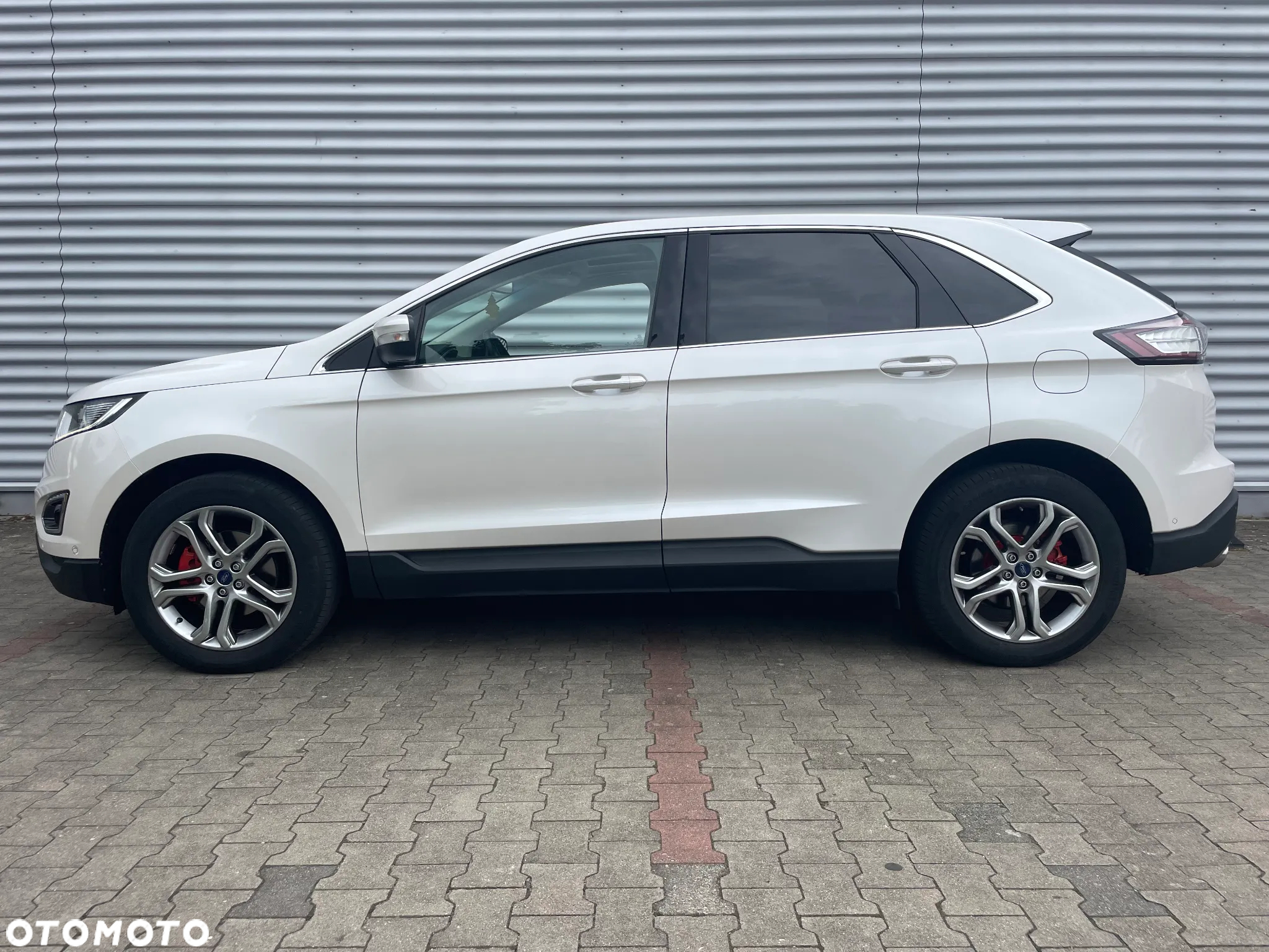 Ford Edge 2.0 TDCi Twin-Turbo 4WD Titanium - 2