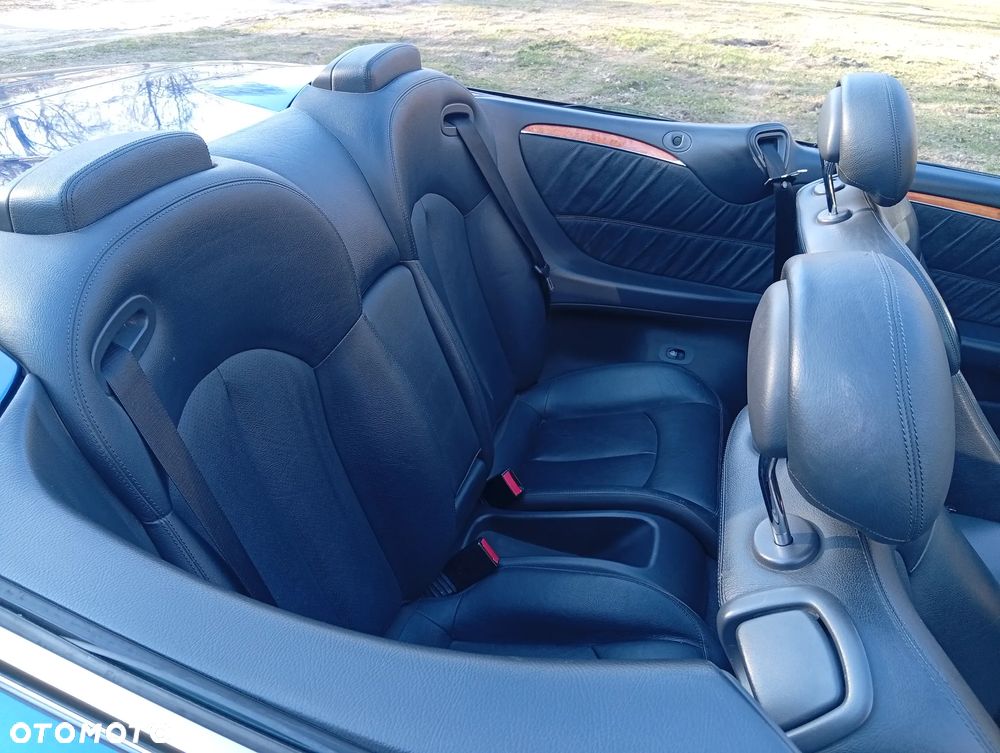 Mercedes-Benz CLK - 9