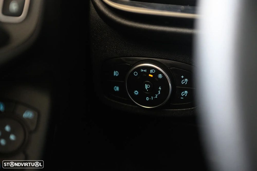 Ford Fiesta 1.0 EcoBoost Trend Connected - 31