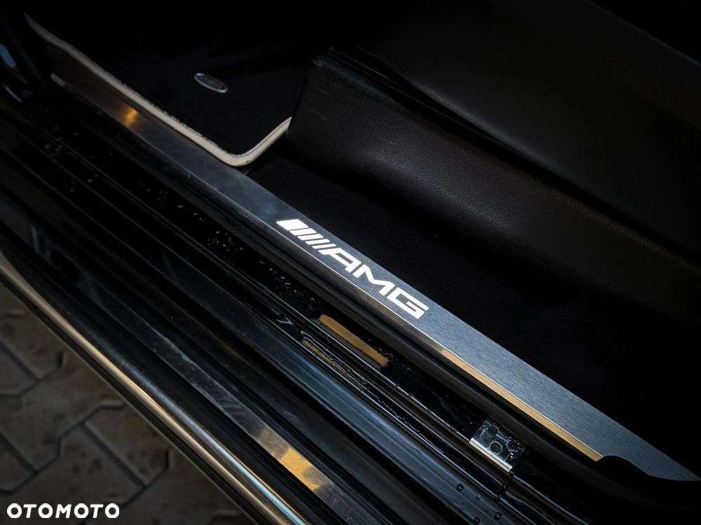 Mercedes-Benz Klasa G AMG 63 AMG SPEEDSHIFT 7G-TRONIC - 36
