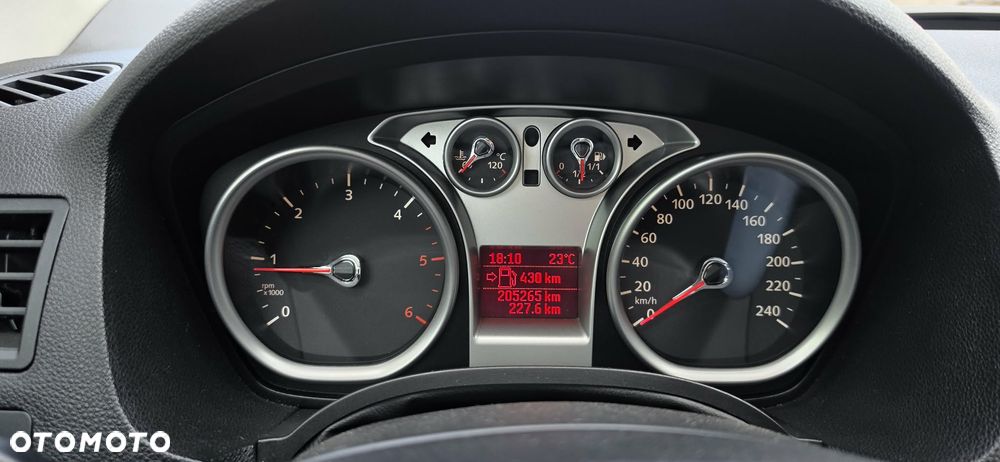 Ford Kuga 2.0 TDCi Titanium - 11