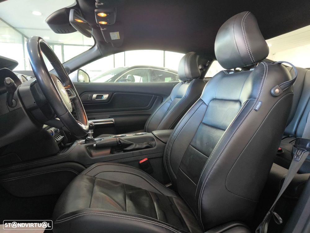 Ford Mustang 2.3i EcoBoost - 11