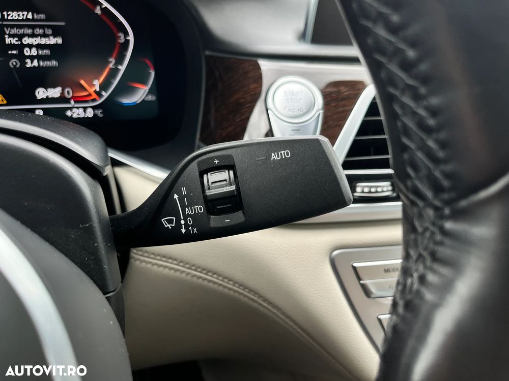 BMW Seria 7 750i xDrive - 24