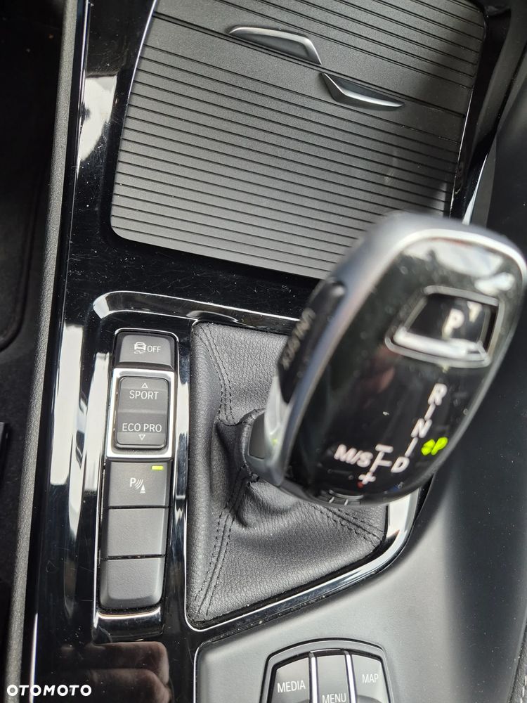 BMW X1 sDrive18i - 10