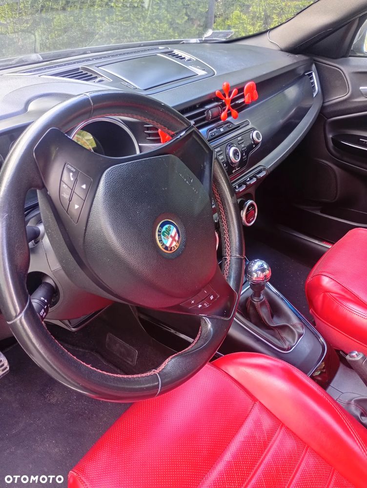 Alfa Romeo Giulietta 2.0 JTDM 16V - 11
