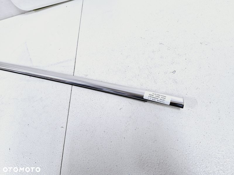 VOLVO XC70 2 II LISTWA ZGARNIAJĄCA DRZWI PRAWY PRZÓD PRAWA PRZEDNIA 30661120 - 3