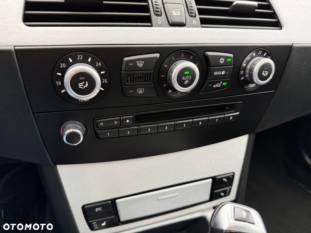 BMW Seria 5 525i Edition Exclusive - 17