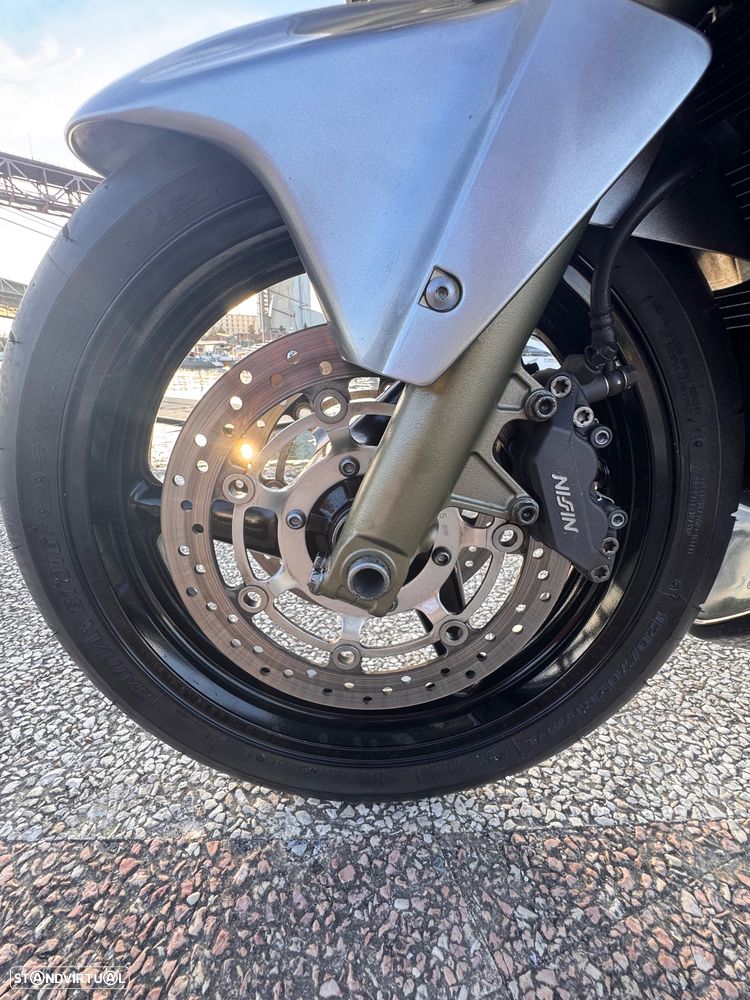 Honda CBR 600 F4 I - 8