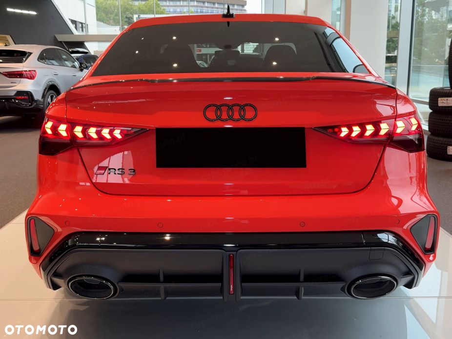 Audi RS3 Limousine TFSI Quattro S tronic - 3