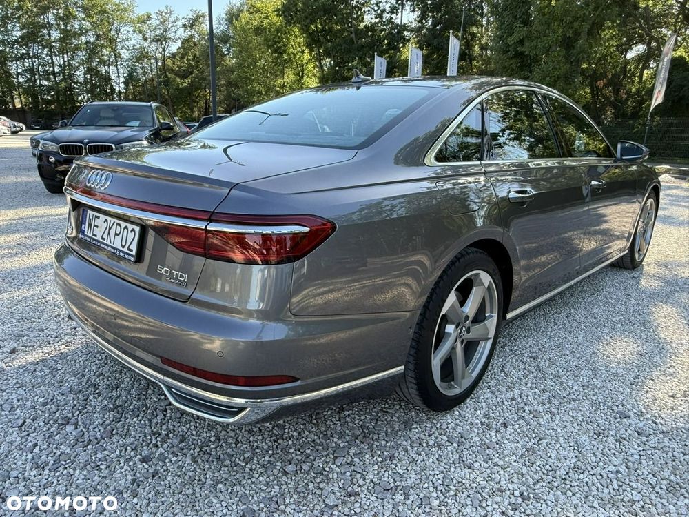 Audi A8 - 10