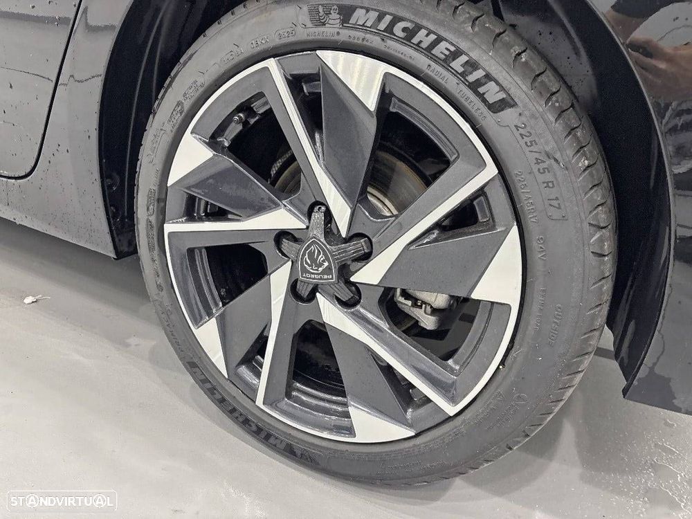 Peugeot 308 1.2 Hybrid Allure e-DCS6 - 11