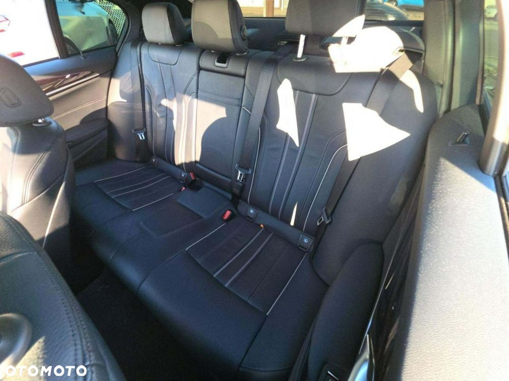 BMW Seria 5 530i xDrive M Sport Edition - 8