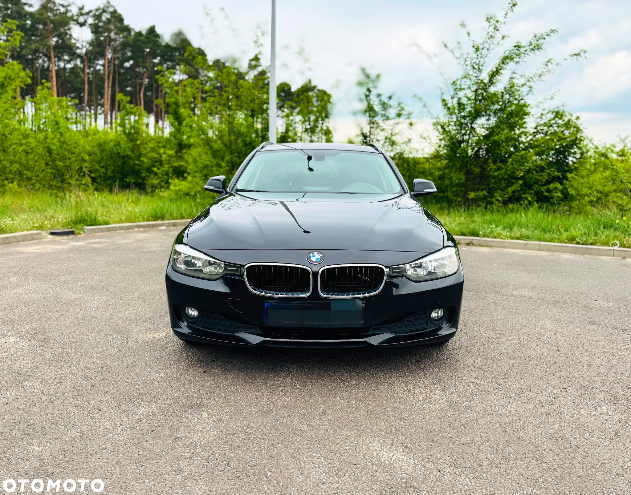 BMW Seria 3 318d xDrive Touring - 9