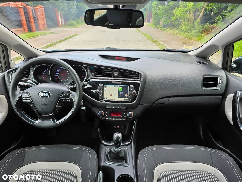 Kia Ceed - 15